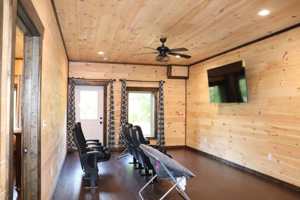 גטלינבורג Chalet Village- Amazing Mountain Views - Piney Butt Place מראה חיצוני תמונה